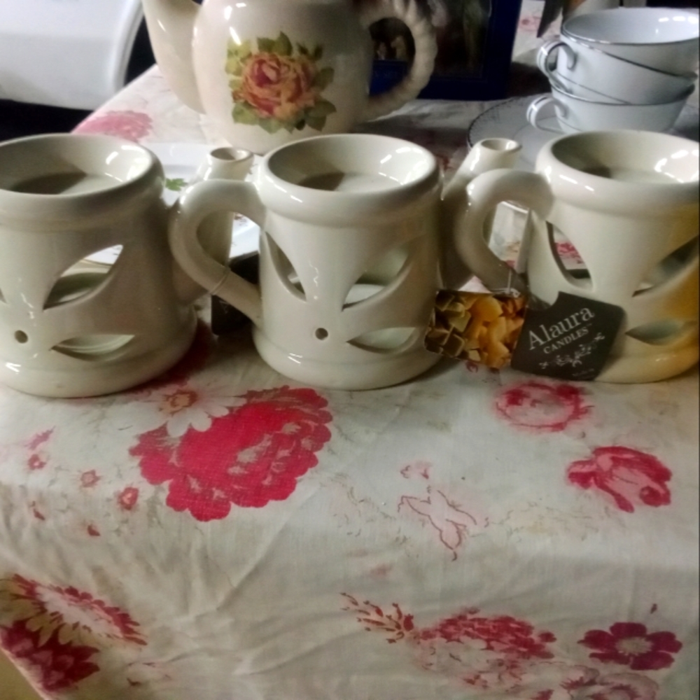 These 3 Little Candle Mugs with Spouts